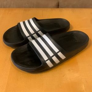 Adidas Slides, kids size 6, equivalent to a woman’s size 8!!
